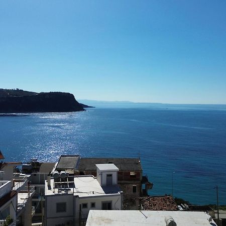 Jon Rooms Himare Exterior photo