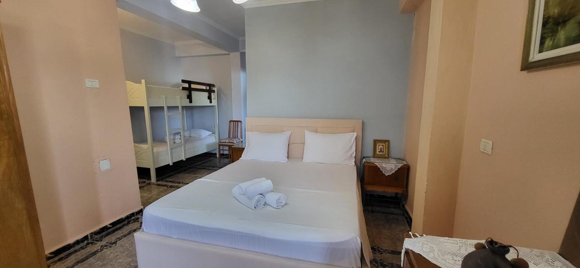 Jon Rooms Himare Exterior photo