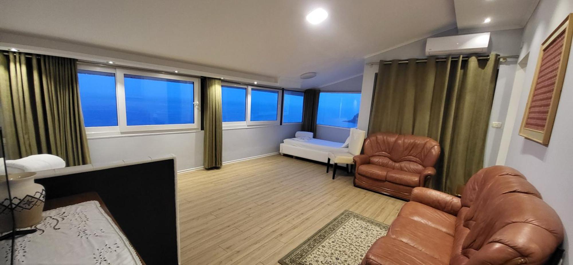 Jon Rooms Himare Exterior photo